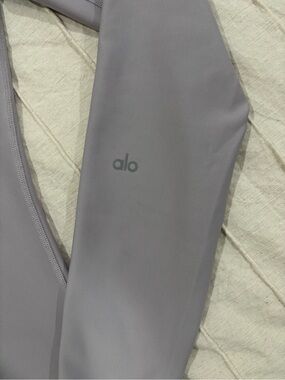 ALO Yoga Kids Light Gray Leggings